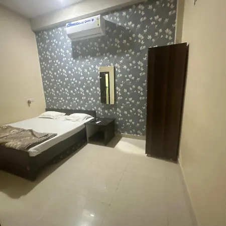 Rs Homestay Ujjain Exterior photo