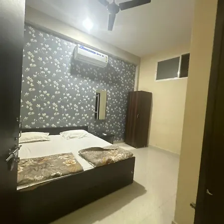 Rs Homestay Ujjain Exterior photo